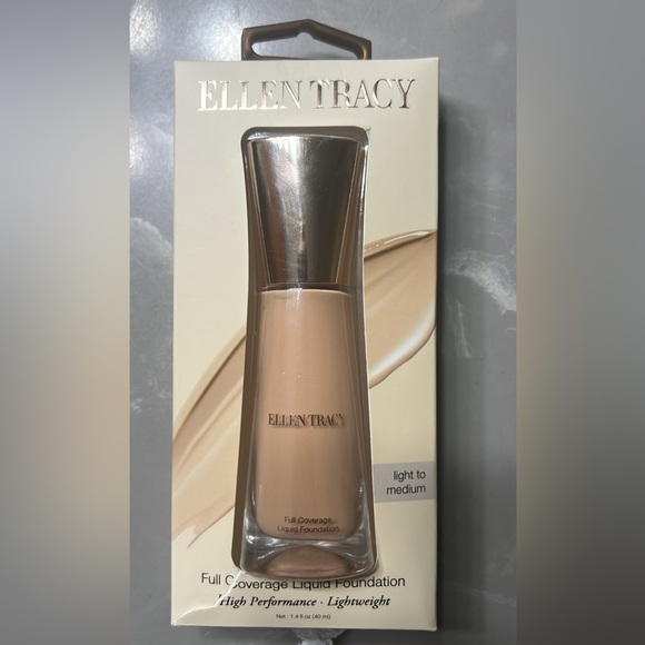 Ellen Tracy Full Coverage Foundation - Light to Medium - Picture 1 of 1